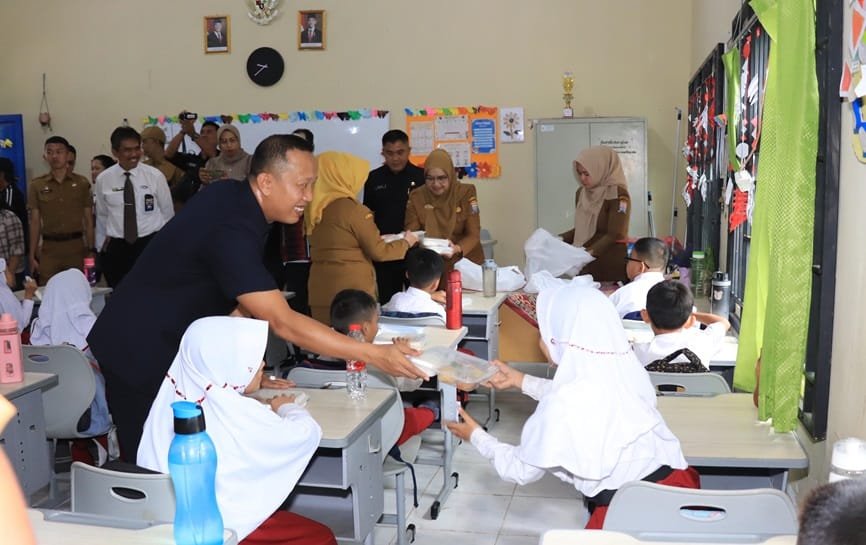 Program Makan Bergizi Gratis Kickoff! Palembang Jadi Pelopor di Sumsel