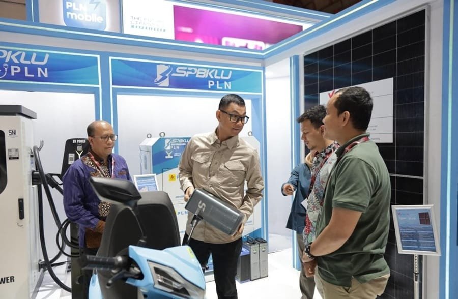 PLN Tebar Promo EV Deals Selama IIMS 2025, Beli Kendaraan Listrik Dapat E-Voucher Hingga Rp 2 Juta