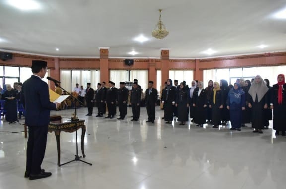 Pj Bupati OKI Lantik 49 Pejabat, Tegaskan Meritokrasi dan Profesionalisme