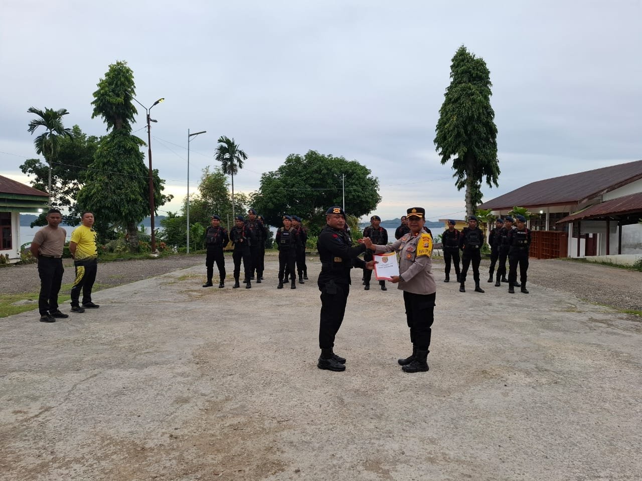 Pilkada Fakfak Usai, BKO Brimob Kembali Ke Satuan, Waka Polres Fakfak Sampaikan Terima Kasih