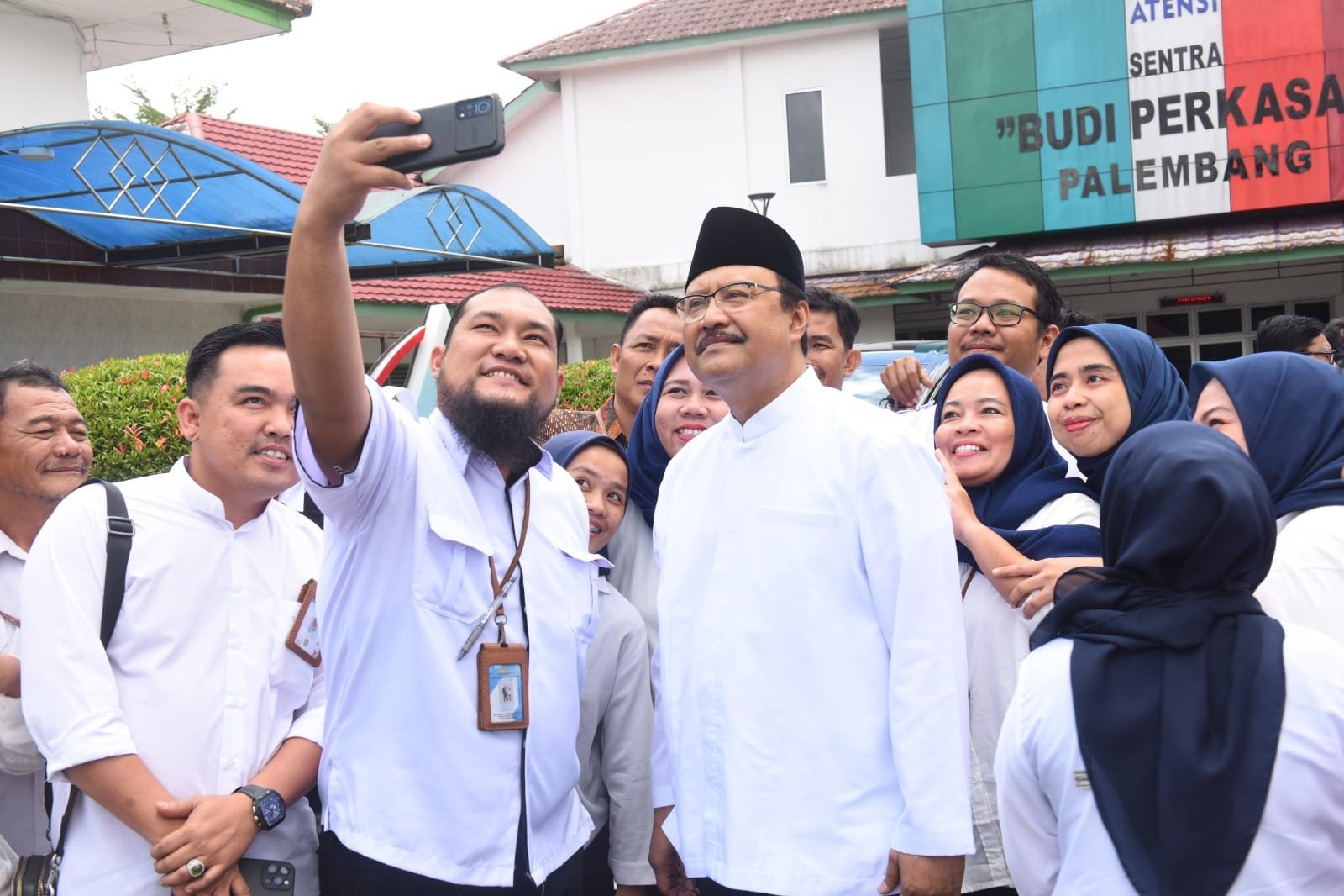 Mensos Salurkan Bantuan Miliaran Rupiah, Sumsel Siaga Hadapi Bencana!