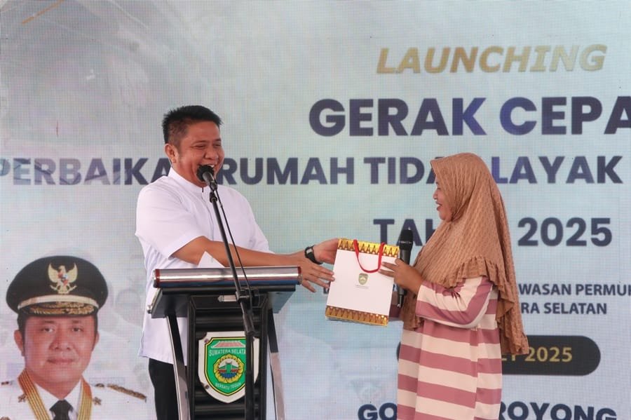 Herman Deru Pimpin Gerak Cepat! 2.500 Rumah Tak Layak Huni Dibedah dalam 100 Hari