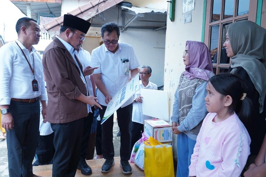 Wawako Palembang Serahkan Santunan Rp 186 Juta untuk Keluarga Almarhum Yusuf