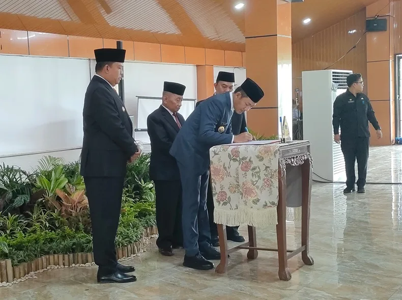 Serah Terima Jabatan Bupati dan Wakil Bupati Pali Periode 2025-2030, Asgianto dan Iwan Tuaji Resmi Menjabat
