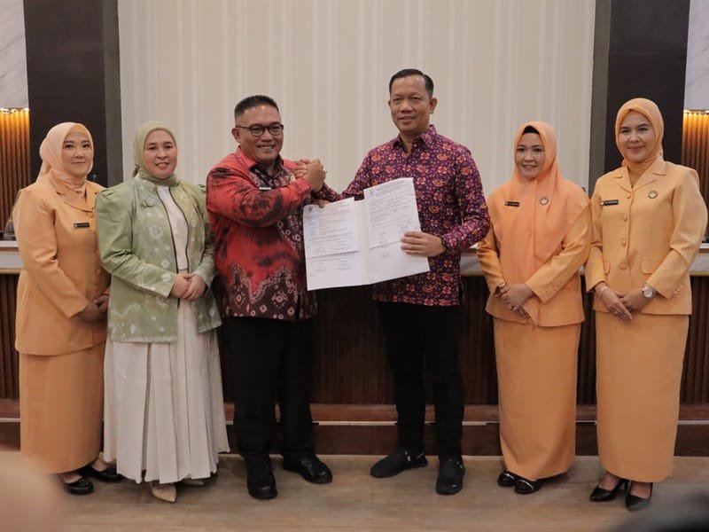 Dewi Sastrani Hadiri Sertijab Kepala Bapenda Palembang, Ajak DWP Lebih Aktif dan Solid