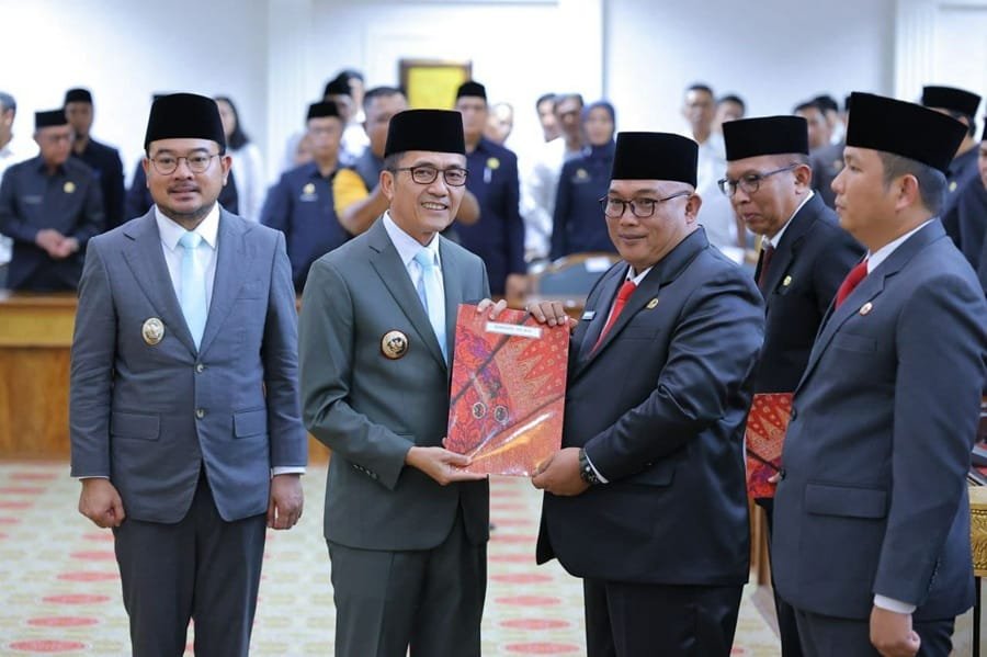 Walikota Palembang Lantik Tiga Pejabat Baru, Tegaskan Evaluasi dan Penyegaran ASN