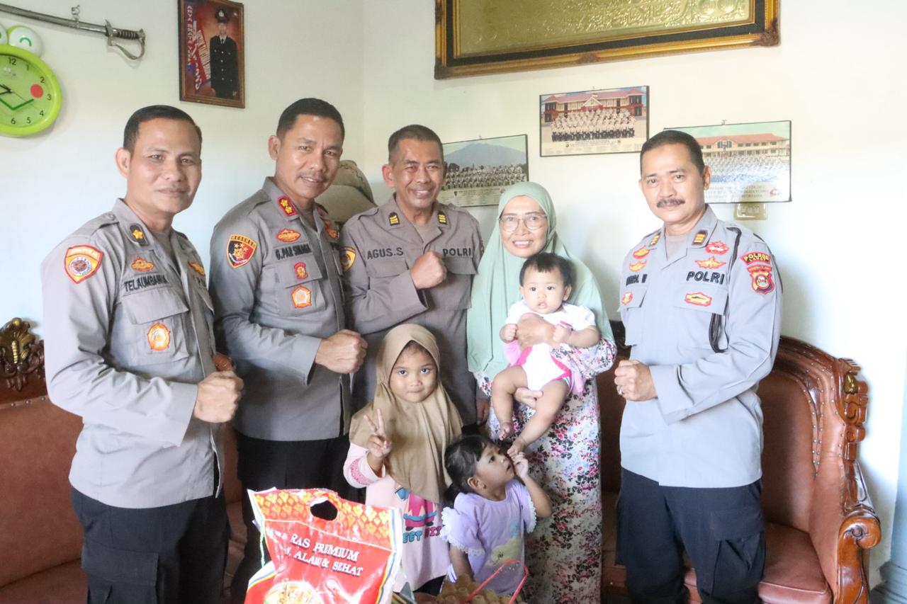 Polres Lahat Peduli: Anjangsana untuk Personel yang Menderita Sakit Menahun