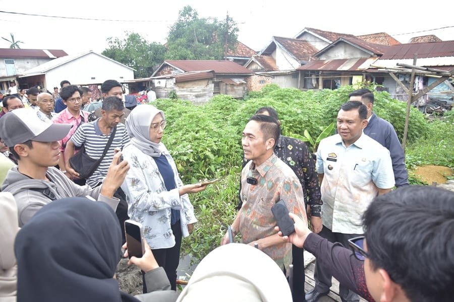 Tepati Janji Politik, Walikota Palembang Bangun Rumah Layak Huni dengan Dana Pribadi