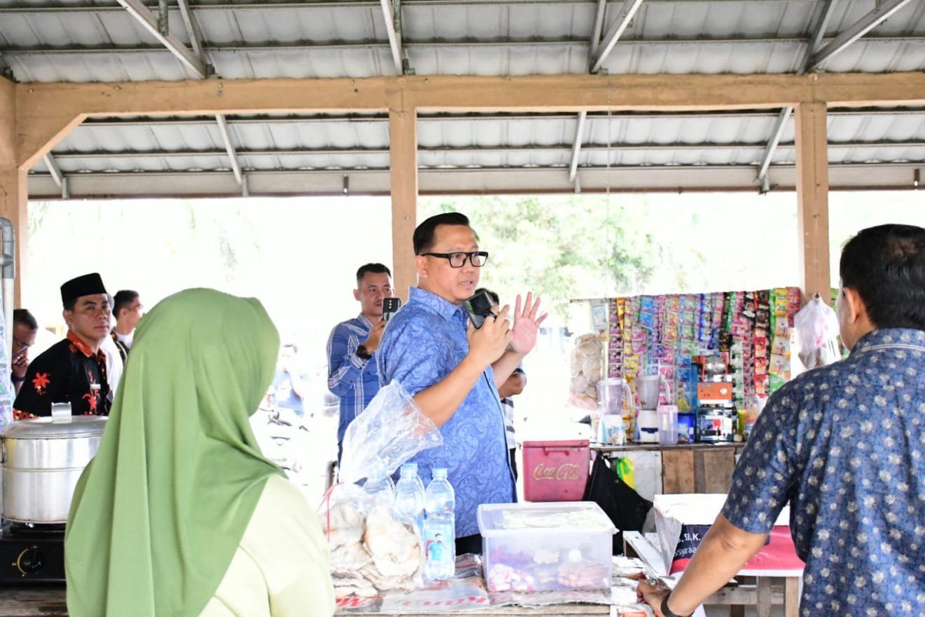 Bupati Farid Tinjau Pusat Kuliner Banyuasin, Berkomitmen Tingkatkan Kenyamanan dan Ekonomi Pedagang Lokal