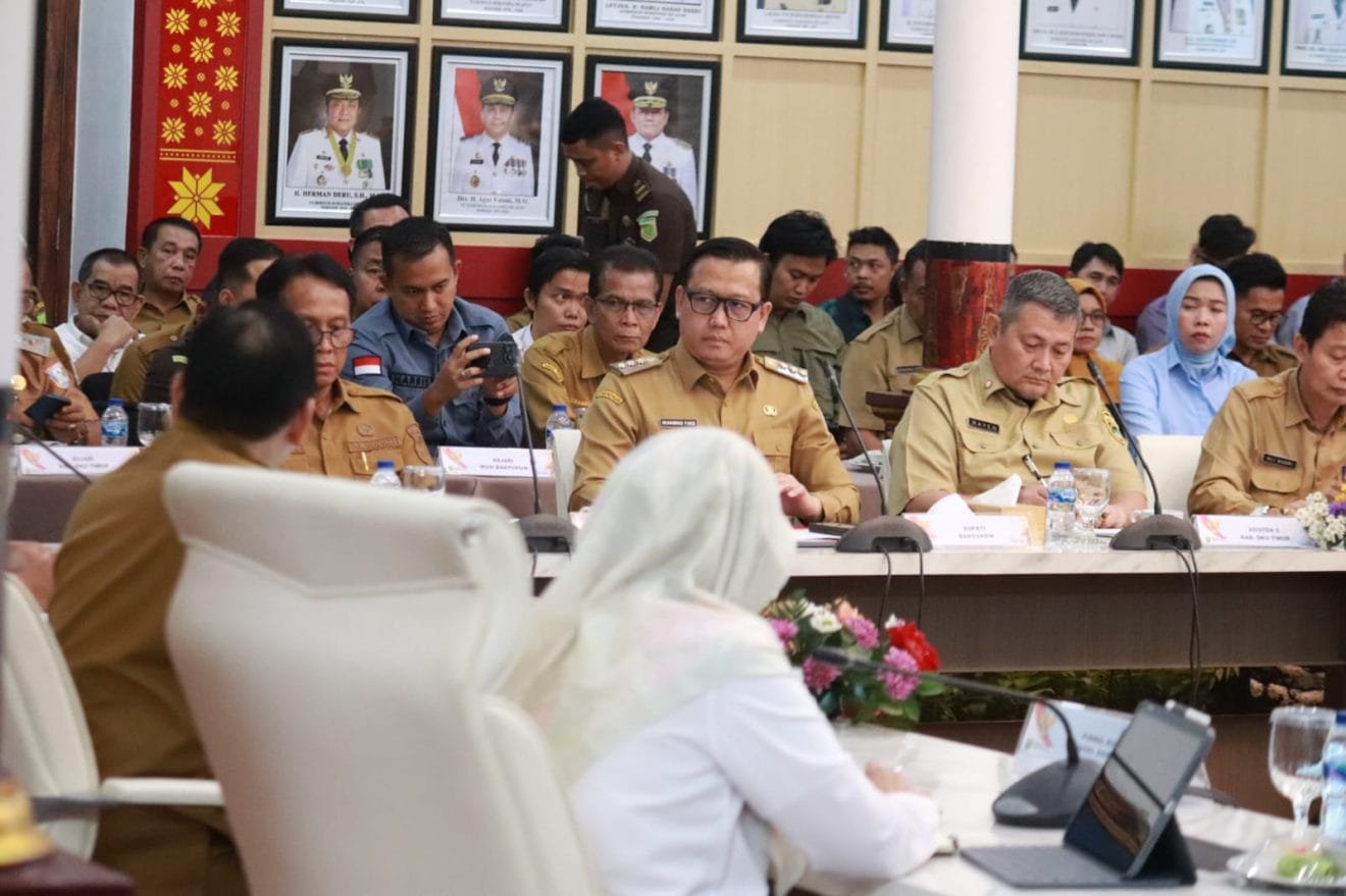 Pj Bupati Banyuasin Hadiri Rapat Pengendalian Harga Gabah Bersama Pj Gubernur Sumsel