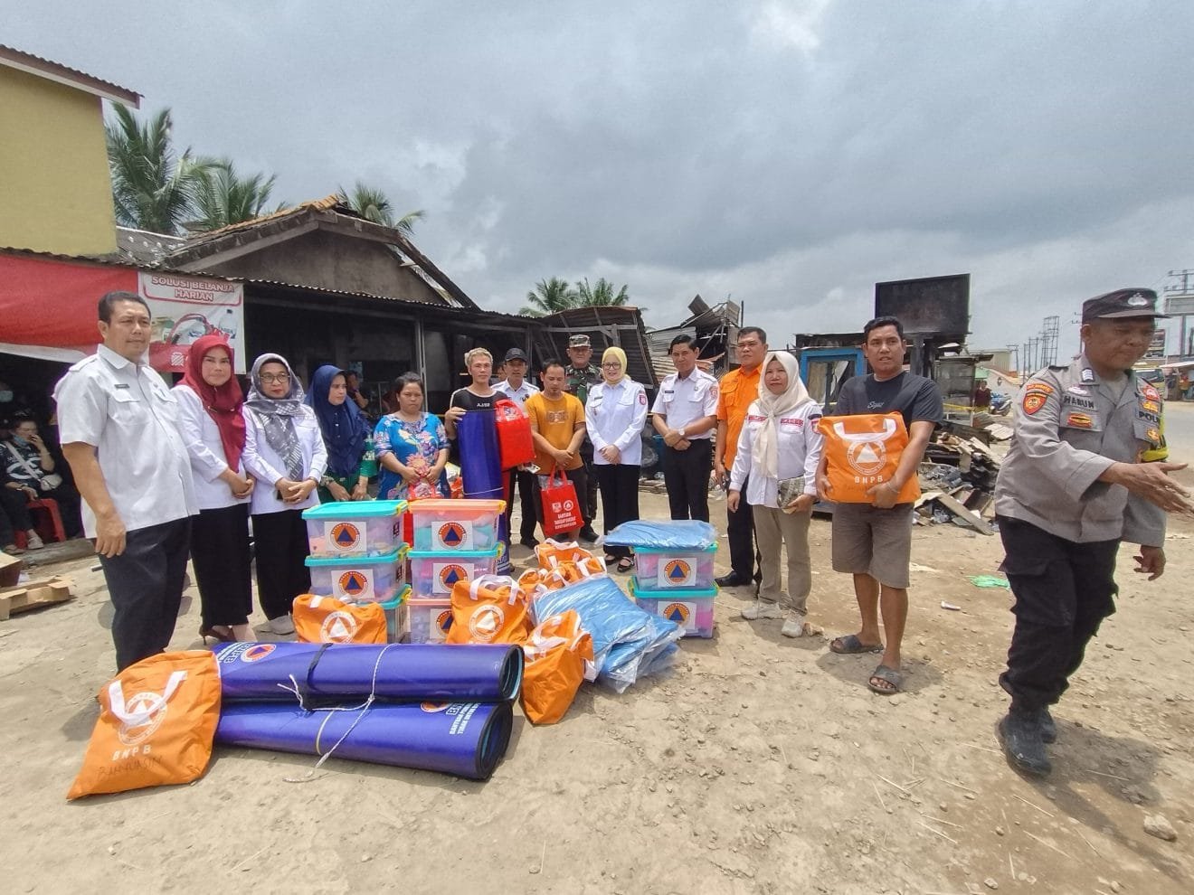 Kebakaran 4 Rumah di Gasing Banyuasin, Wabup Netta Langsung Tinjau dan Salurkan Bantuan