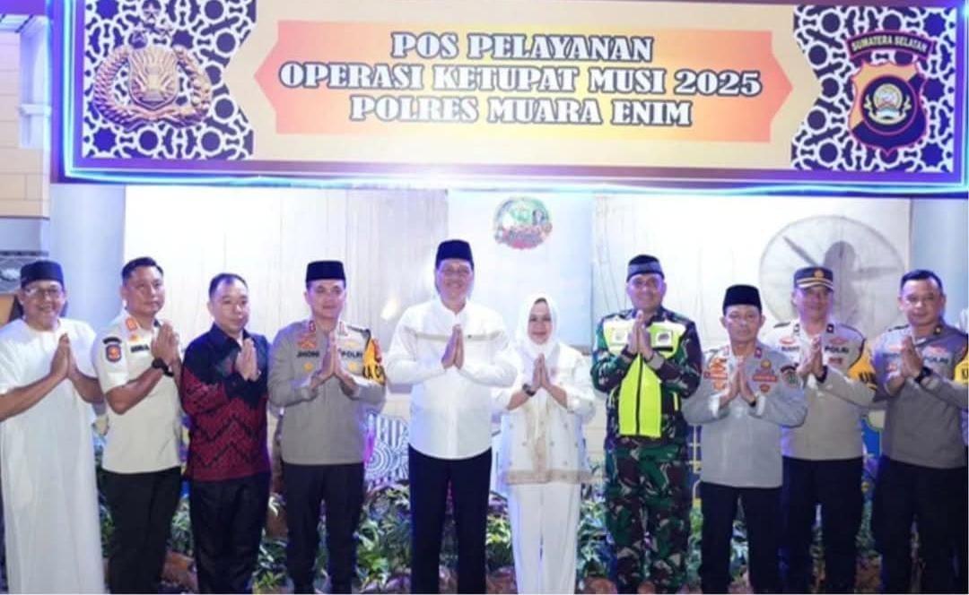 Meriahkan Idul Fitri, Ribuan Warga Muara Enim Ikuti Pawai Takbiran Bersama Bupati