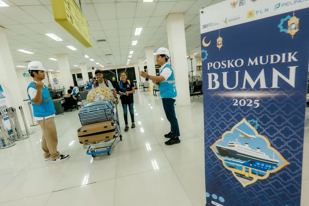 Saat Semua Pulang, Mereka Tetap Berjaga, Pengorbanan Petugas PLN di Hari Raya