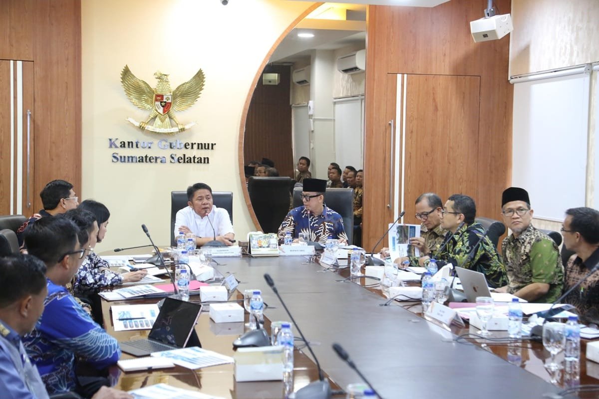 Gubernur Herman Deru Terima Paparan Usulan Bangubsus 2025 dari Bupati OKU