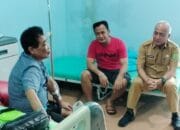 Besuk Ketua PWI Sumsel, Sekda Kaget Kurnaidi Telah di Opname 11 Hari