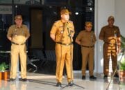 Sekda Palembang Tinjau Kedisiplinan ASN Lewat Apel Keliling di Ilir Timur III