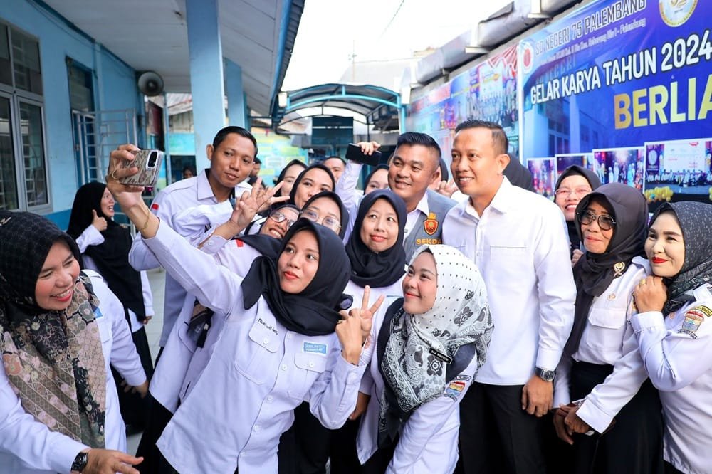 Sekda Aprizal Hasyim: 600 Siswa, Hanya 7 Kelas, Pemkot Siapkan Solusi