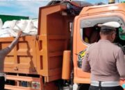 Polres Fakfak Ingatkan Bahaya Kendaraan Overload: Ancam Keselamatan dan Langgar Hukum