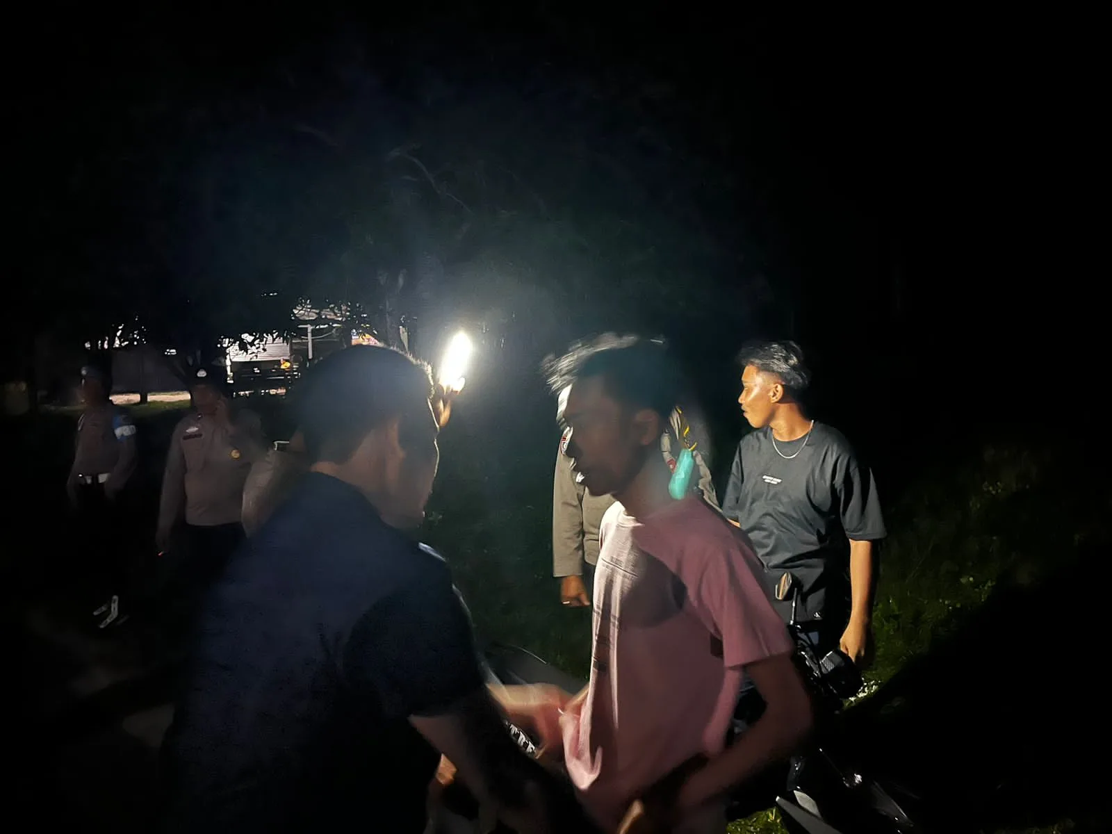 Polsek Penukal Utara Gelar Razia Terpadu, Cegah Pekat dan 3C di Malam Hari