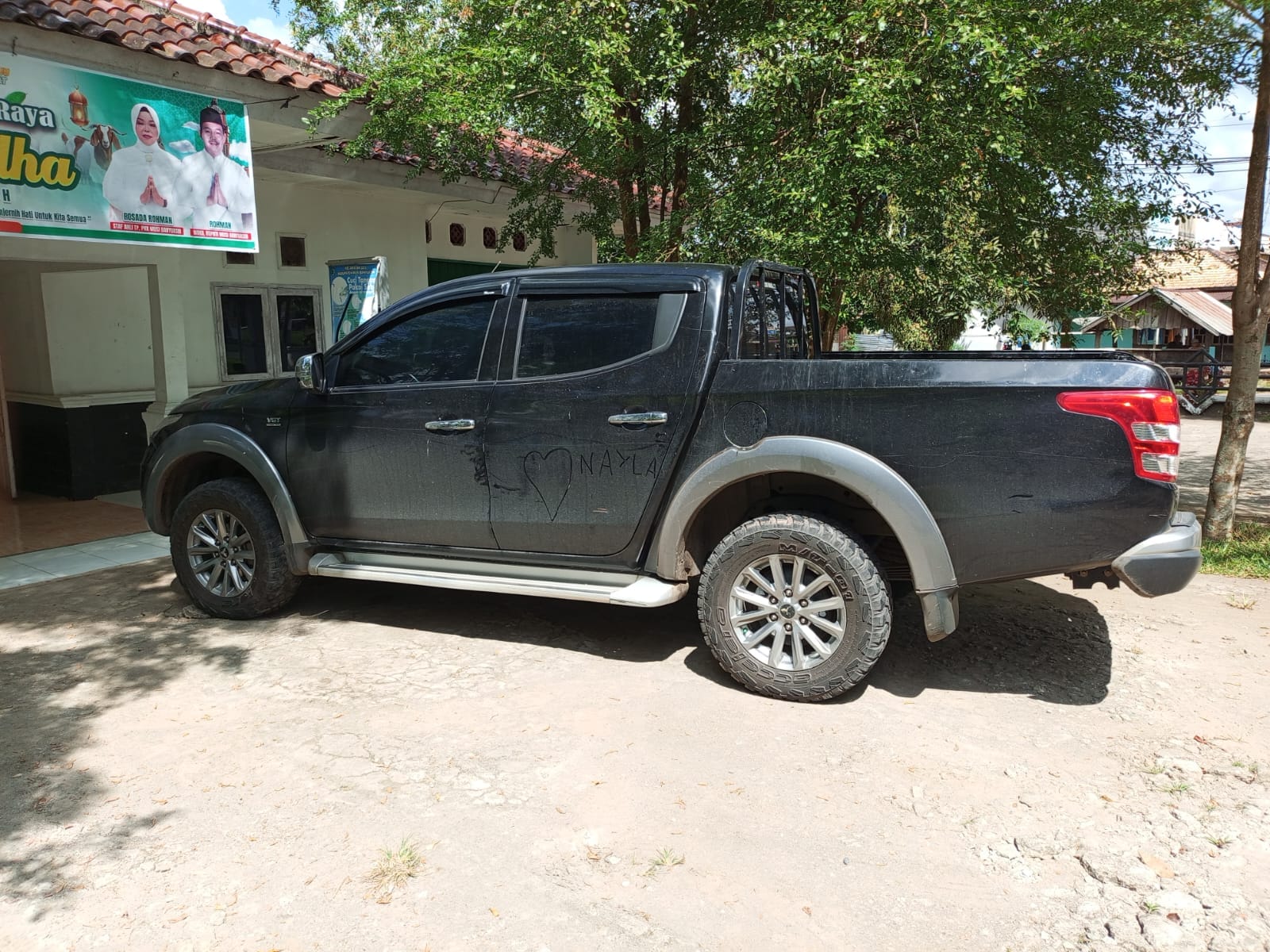 Mobil Dinas Plat Merah Gunakan Plat Putih Jadi Sorotan Publik