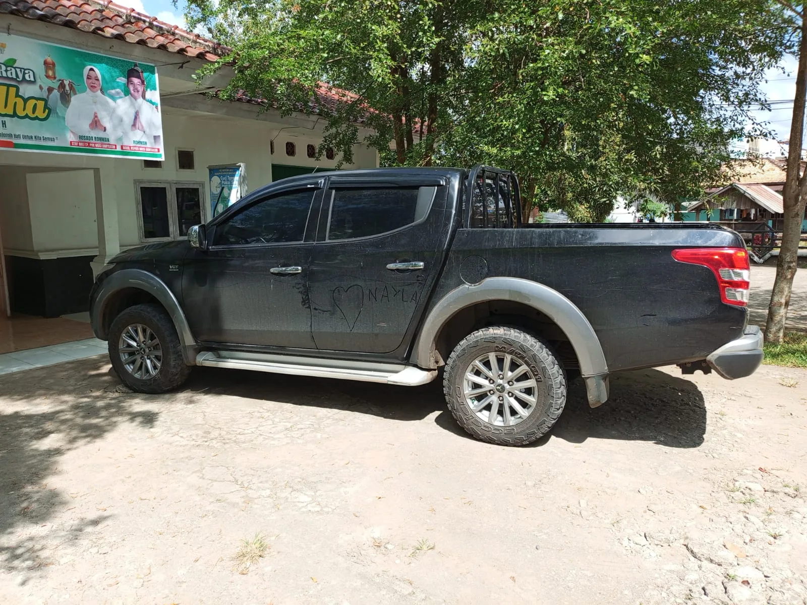 Mobil Dinas Plat Merah Gunakan Plat Putih Jadi Sorotan Publik