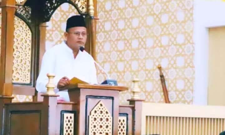 Wali Kota dan Wawako Prabumulih Laksanakan Salat Idul Adha 1446 H di Islamic Center