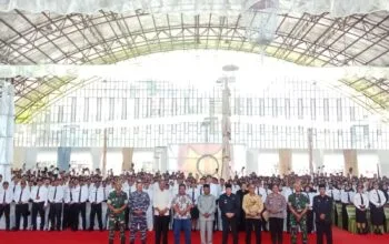 Bupati Fakfak Serahkan SK kepada 794 ASN dan PPPK, Selamat Mengabdi untuk Nusa dan Bangsa