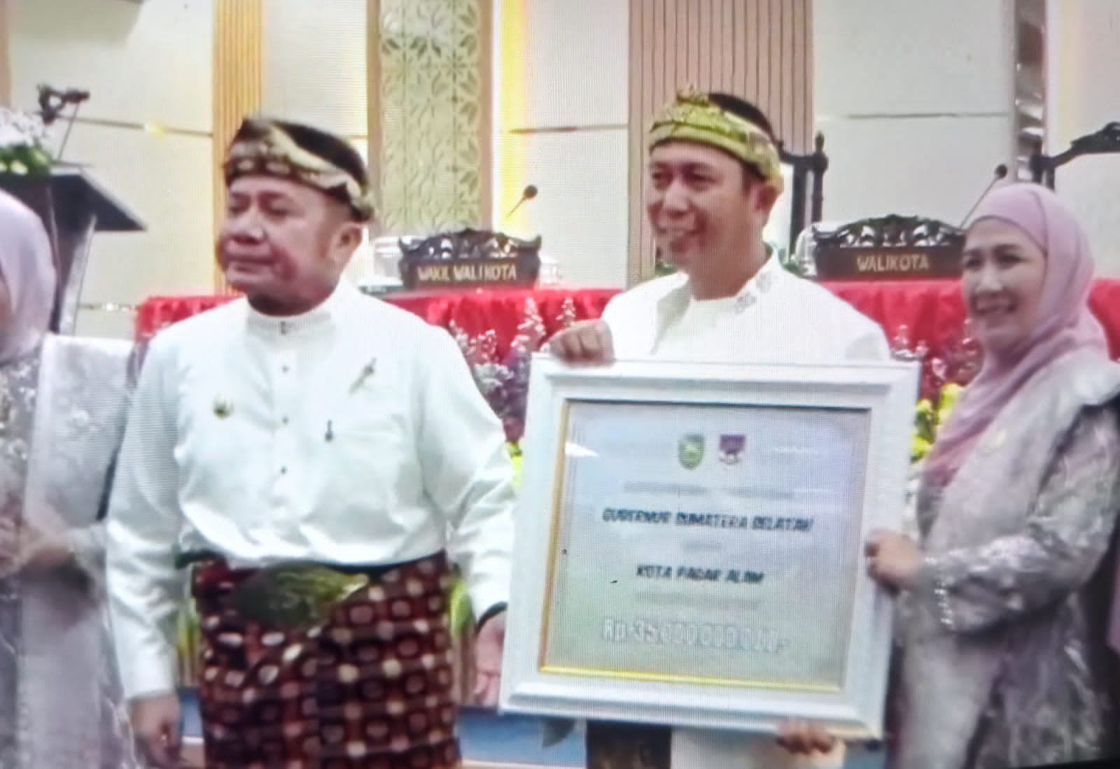DPRD Pagar Alam Gelar Paripurna Istimewa HUT ke-24, Gubernur Serahkan Bantuan Rp35 Miliar
