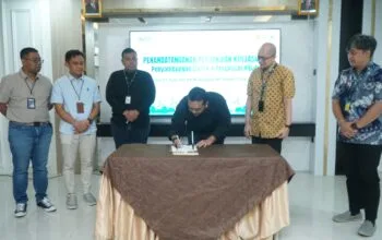 Sinergi Hebat! PLN dan Smart Group Teken Kerjasama Listrik untuk 1000 Pelanggan