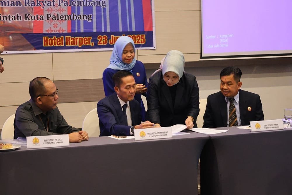 Wali Kota Ratu Dewa Apresiasi Prestasi PT BPR Palembang dalam RUPS 2025