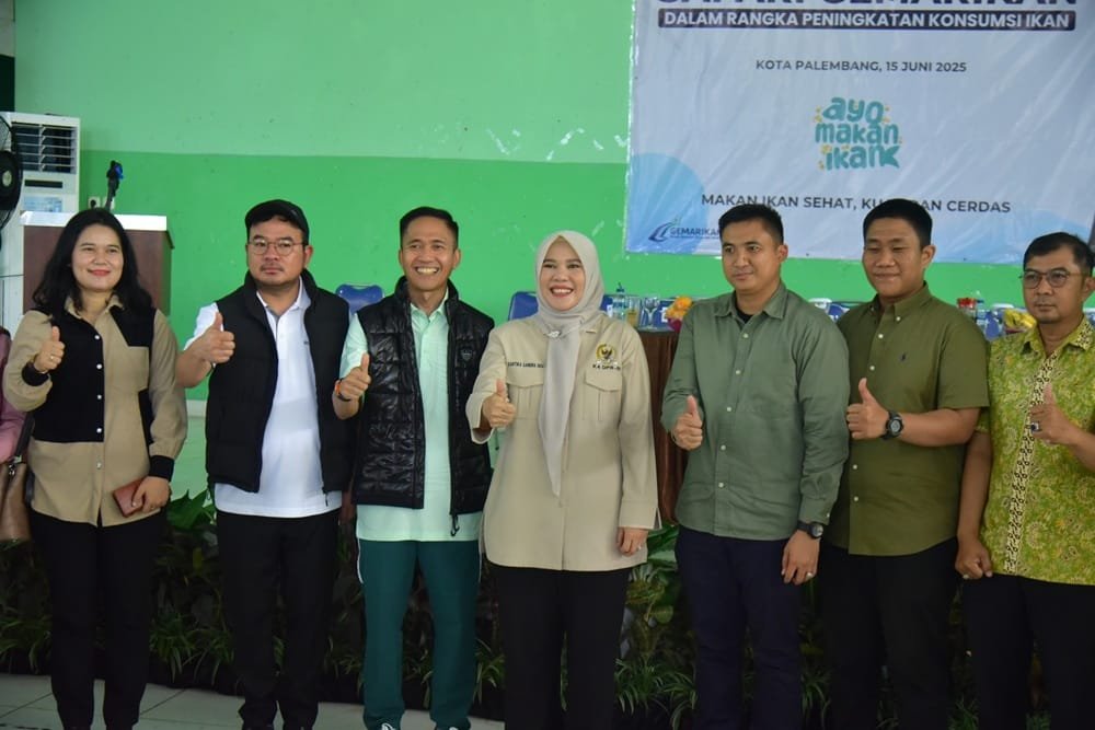 Wali Kota Ratu Dewa dan DPR RI Salurkan Bantuan Gemarikan di Kertapati