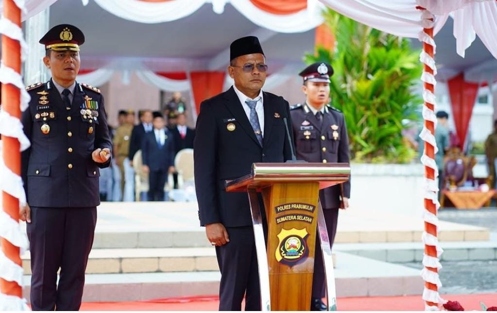 Wako Arlan Pimpin Upacara Hari Bhayangkara ke-79, Ajak Polres Terus Bersinergi Bangun Prabumulih