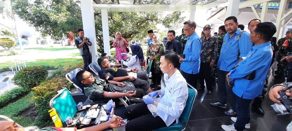 Fantastis! PWI Sumsel Gelar Aksi Sosial Spektakuler, 105 Donor Darah & 100 Anak Disunat Massal