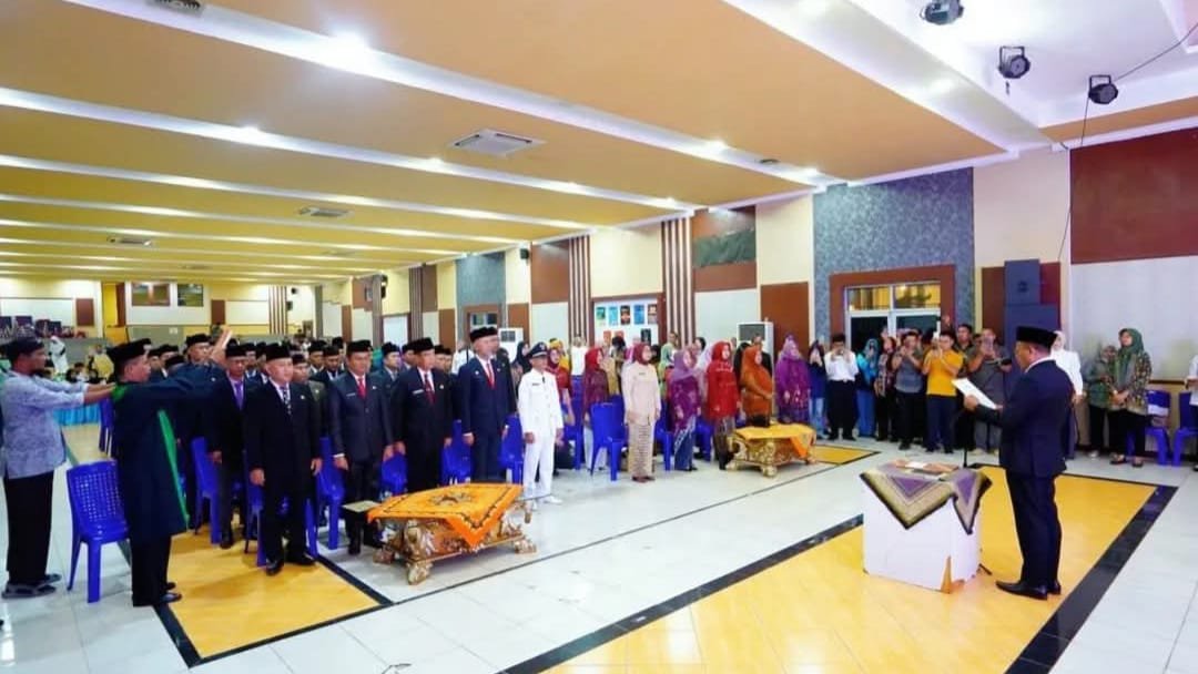 Wali Kota Prabumulih Lantik 70 ASN, Tegaskan Mutasi Demi Pelayanan Publik