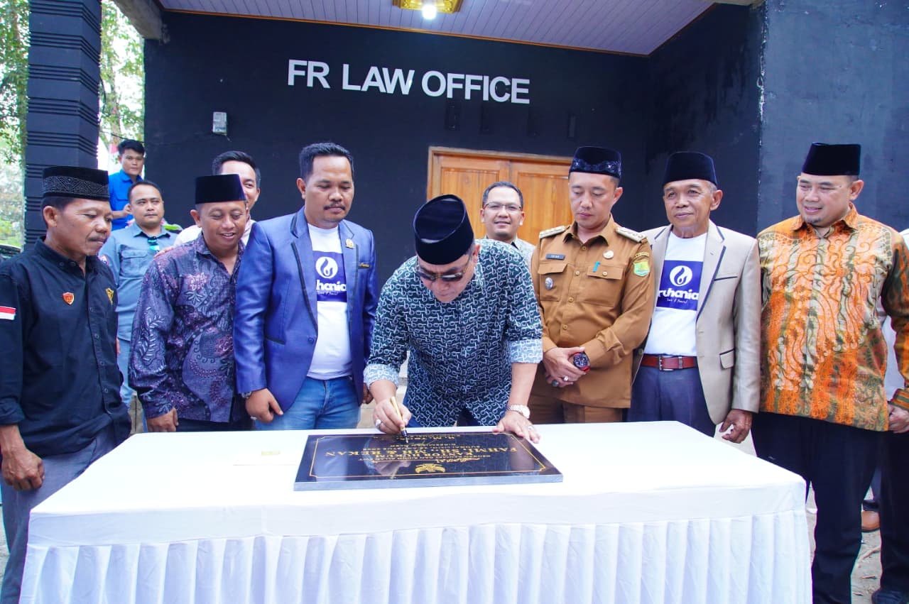 Bupati Toha Resmikan FR Law Office & Launching Ruhania Tour & Travel, Perkuat Akses Hukum dan Layanan Ibadah di Muba