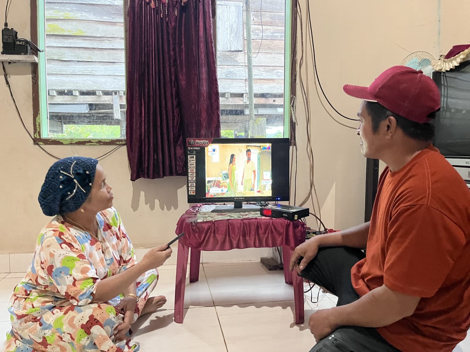 Desa Olu Akhirnya Terang! Warga Sigi Haru Nikmati Listrik PLN Setelah Bertahun Hidup dengan Pelita