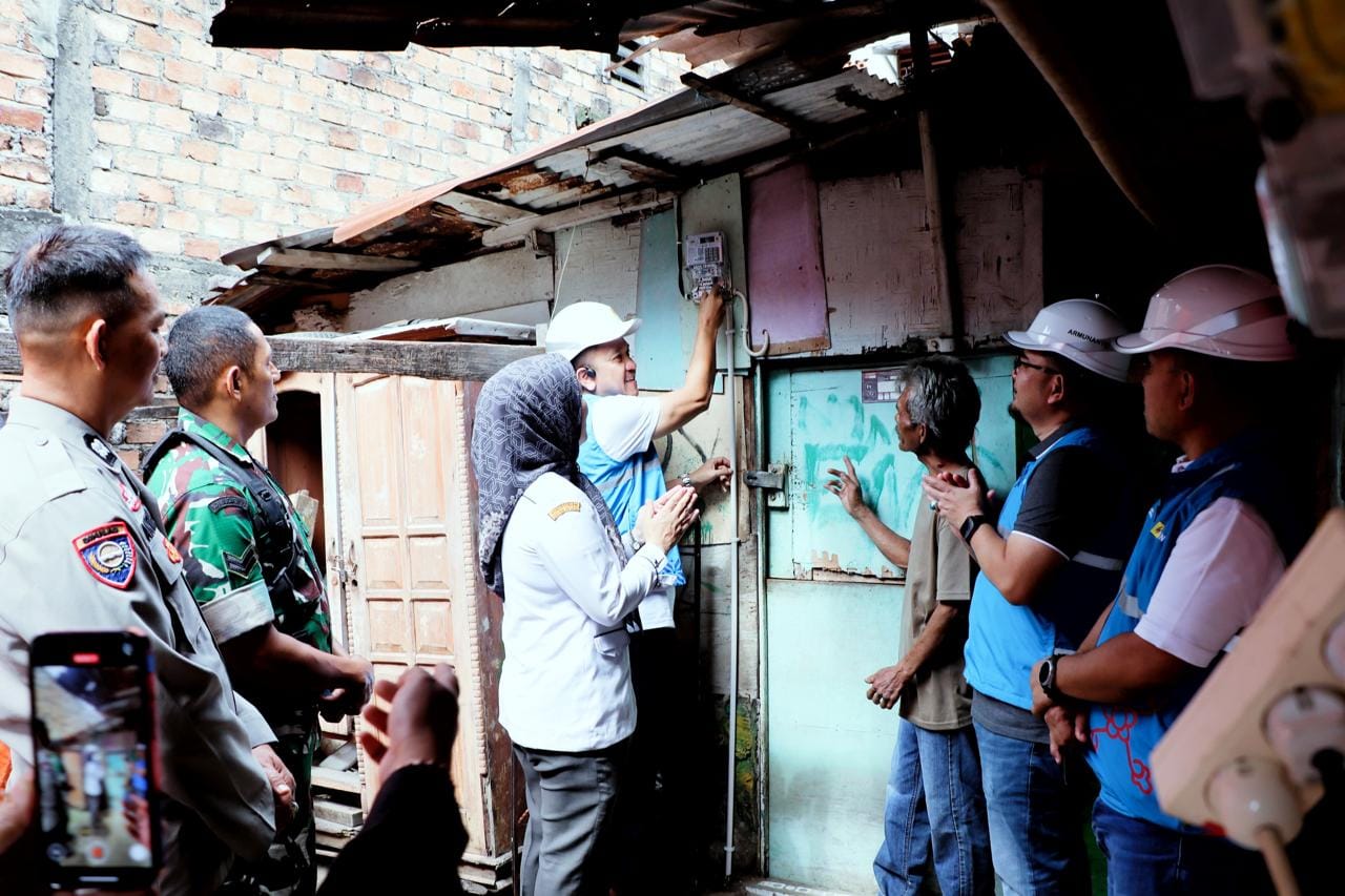 PLN UID S2JB Wujudkan Program Light Up The Dream di Hari Kemrdekaan