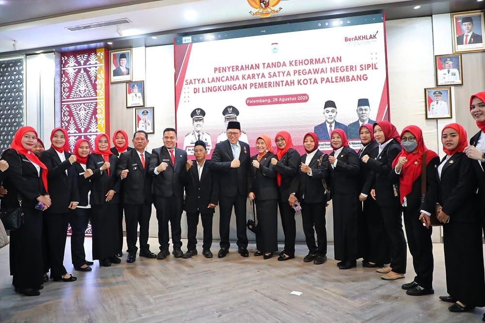 466 ASN Kota Palembang Terima Penghargaan Satyalancana Karya Satya