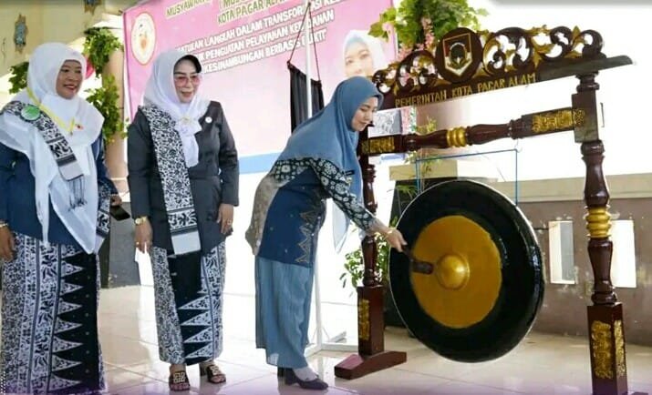 Wakil Wali Kota Pagar Alam Buka Muscab IBI IV dengan Pemukulan Gong