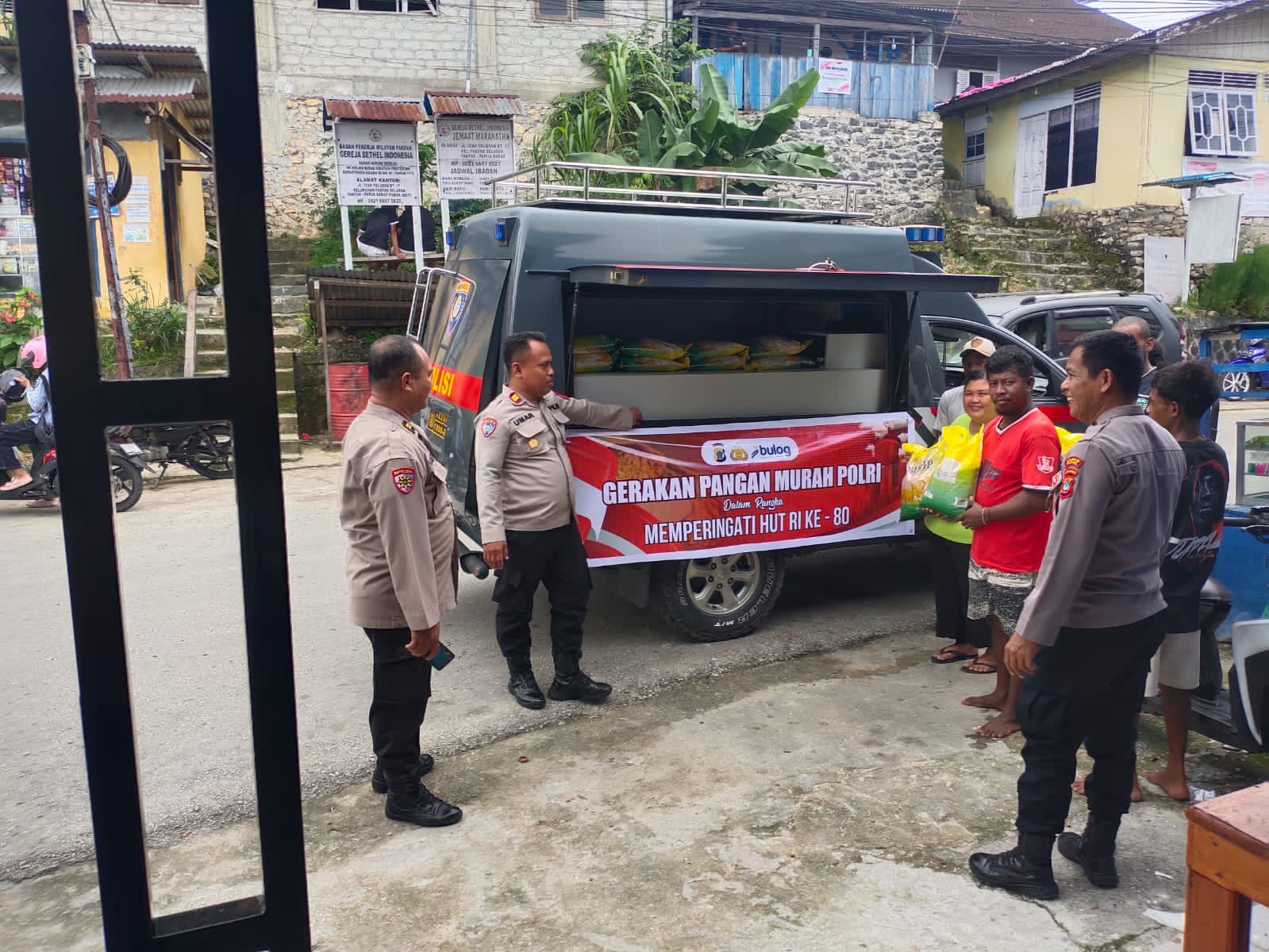 Sambut Hut RI Ke-80 Polres Fakfak Gerakan Pangan Murah
