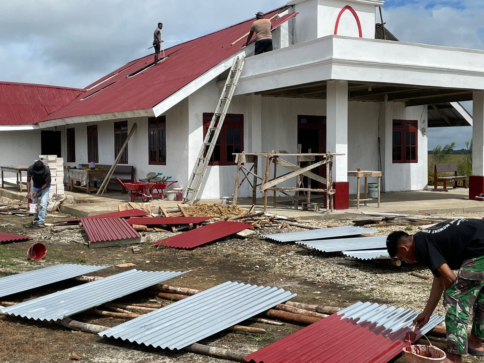 Infrastruktur Rumah Ibadah Menjadi Target TMMD Ke-125 Kodim 1803/Fakfak