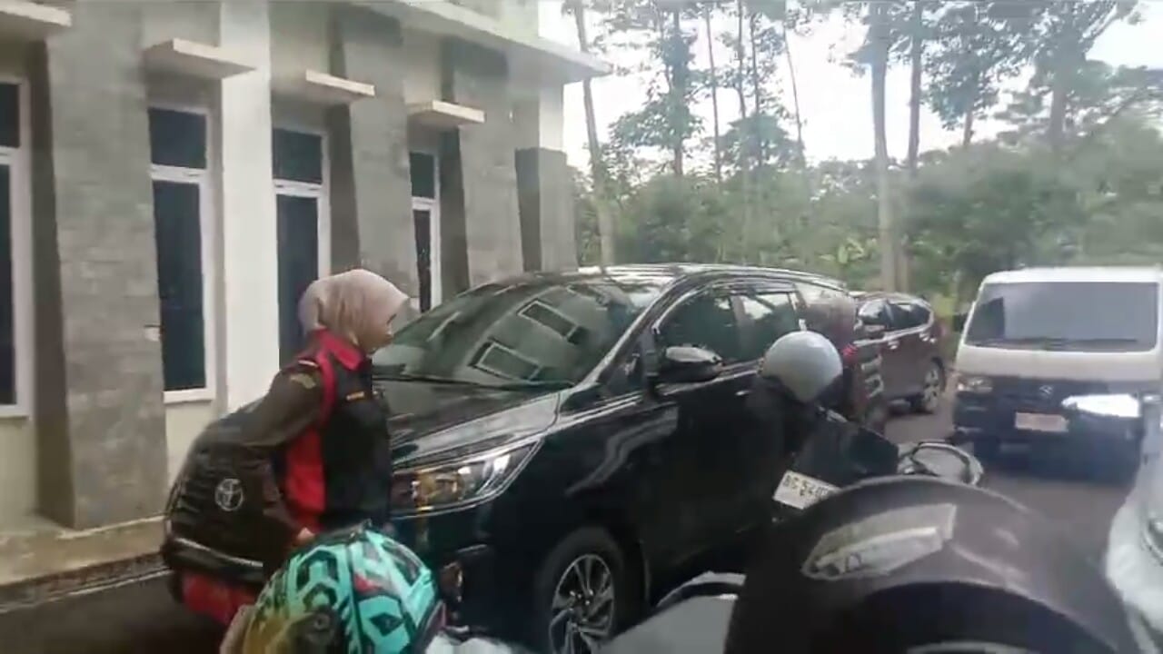Kejari Pagaralam Geledah Kantor Dinas PUPR, Selidiki Dugaan Penyimpangan Proyek Bahu Jalan Seruing