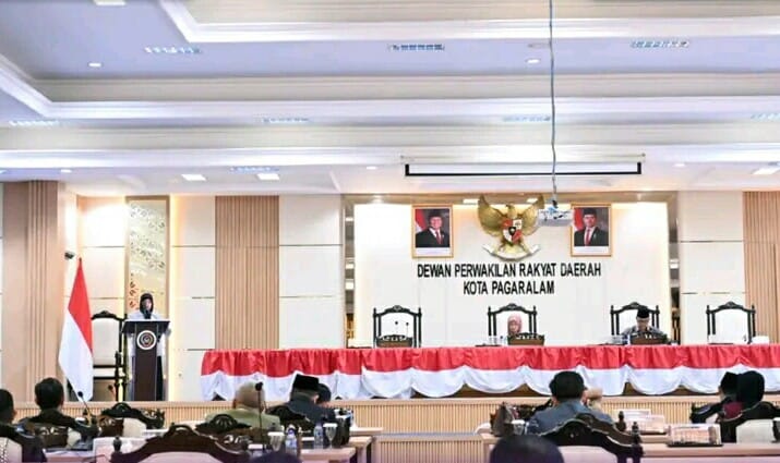 Wakil Wali Kota Hj. Bertha Jawab Pandangan Fraksi DPRD Soal KUA/PPAS 2026 di Paripurna Pagar Alam