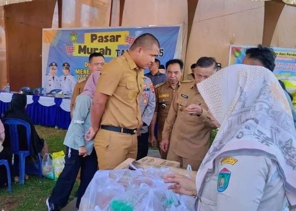 Pemkot Prabumulih Gelar Pasar Murah 2025 di Desa Jungai, Warga Antusias