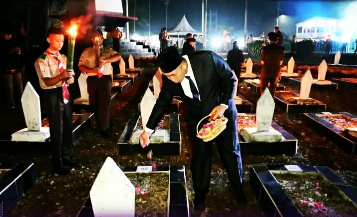 Wali Kota Pagar Alam Pimpin Malam Renungan Suci di TMP Seganti Setungguan HUT ke-80 RI