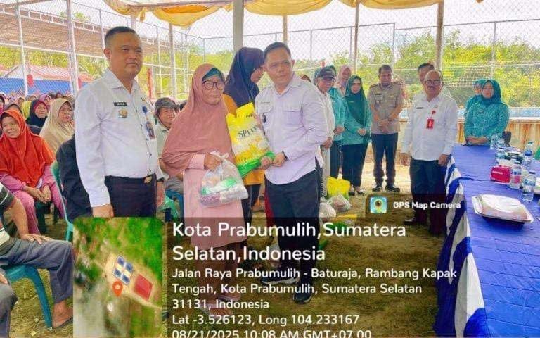 Antusias Warga Padati Pasar Murah di Desa Sinar Rambang Prabumulih