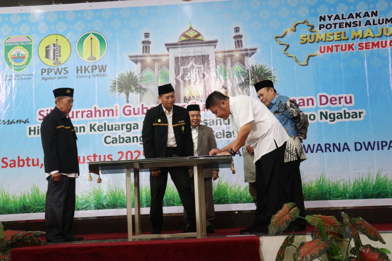 Gubernur Herman Deru Ajak Alumni Pesantren Berperan Aktif Bangun Pendidikan Agama di Sumsel