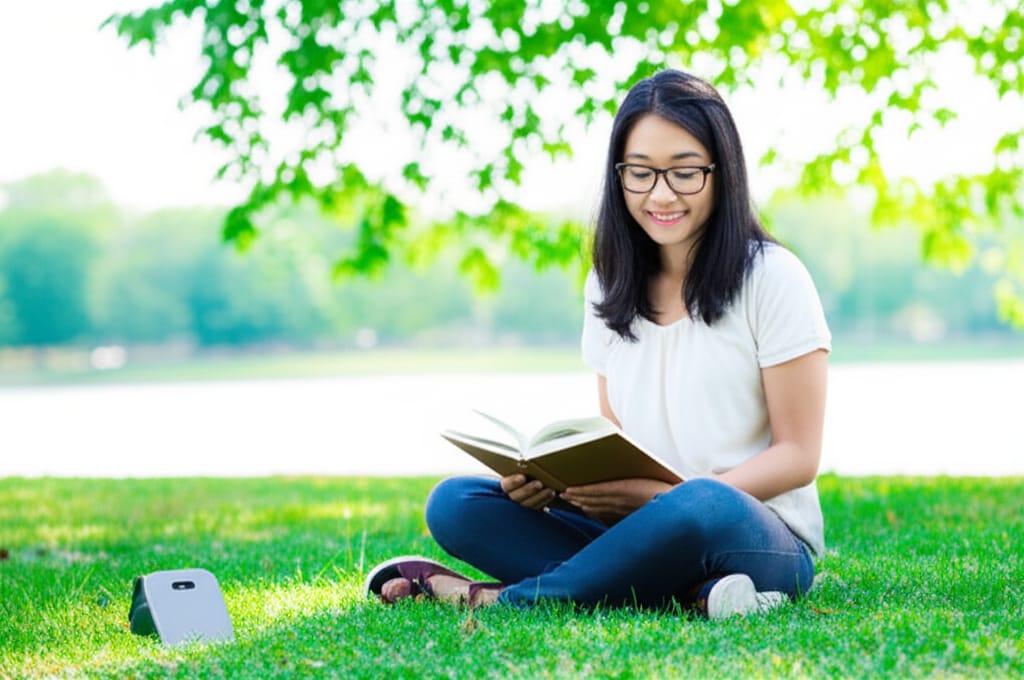 Melepaskan Diri dari Layar, Manfaat Luar Biasa Digital Detox dan Cara Memulainya