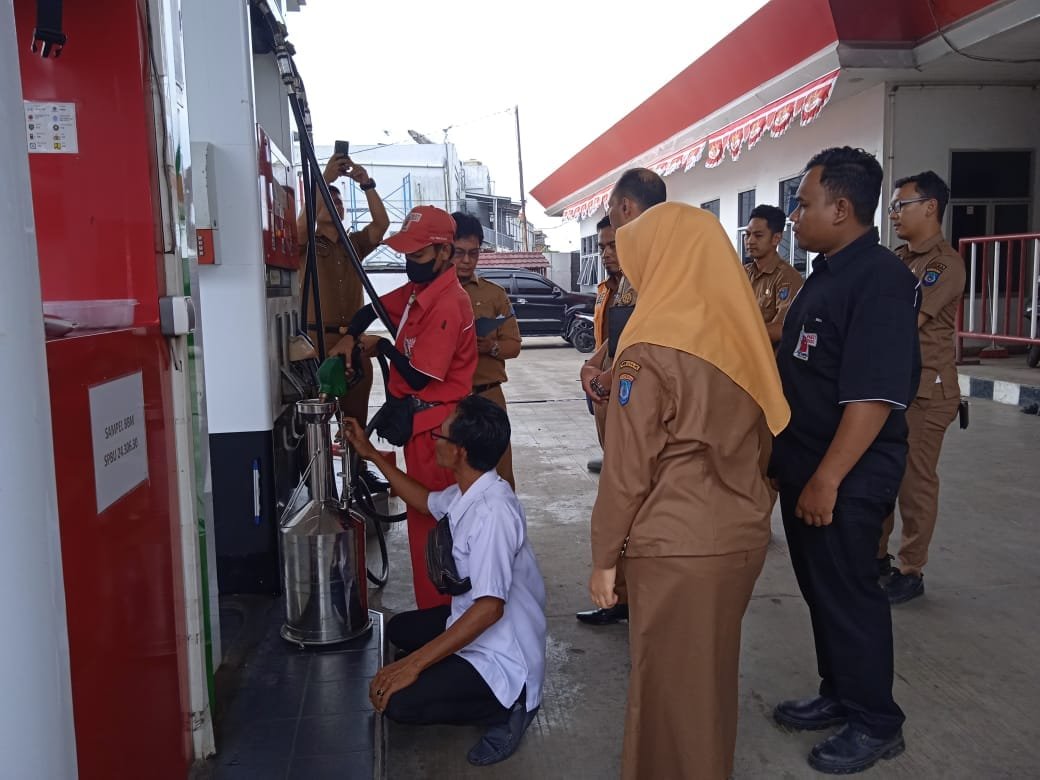 Cek Lapangan, Dinas Perdagangan OKI Nyatakan SPBU Kayuagung Sesuai Standar