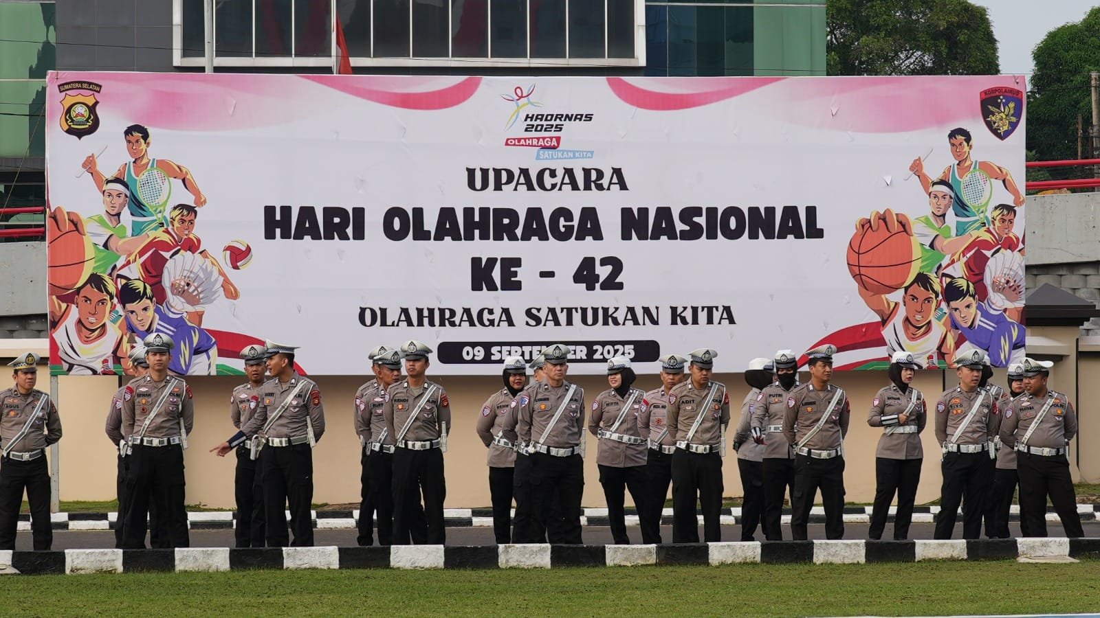 Polda Sumsel Gelar Upacara Hari Olahraga Nasional ke-42, Wakapolda Ajak Jadikan Olahraga Sebagai Gaya Hidup